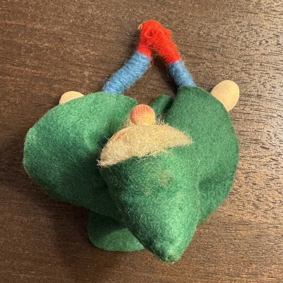 VTG Elf Pixie Posable Legs and Arms Figurine Ornament 5" Beard Cape Shelf Sitter - Picture 4 of 15